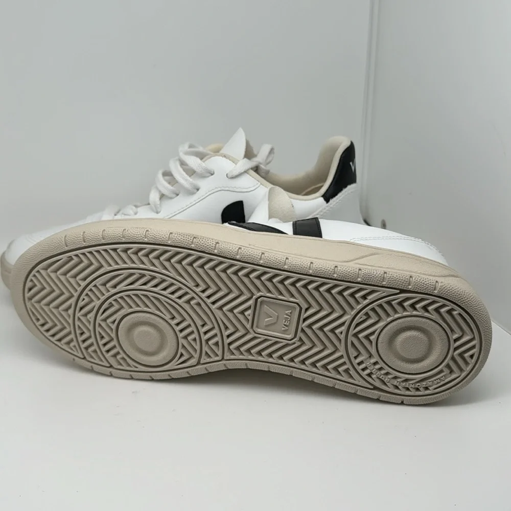 Free‎ People Veja V-10 Platform Low Top Casual White Black Leather Sneakers Sz9